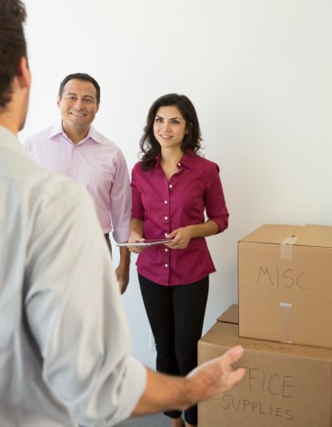 Prenez du temps pour expliquer à vos salariés le déroulement du déménagement. / Soure image : Gettyimages